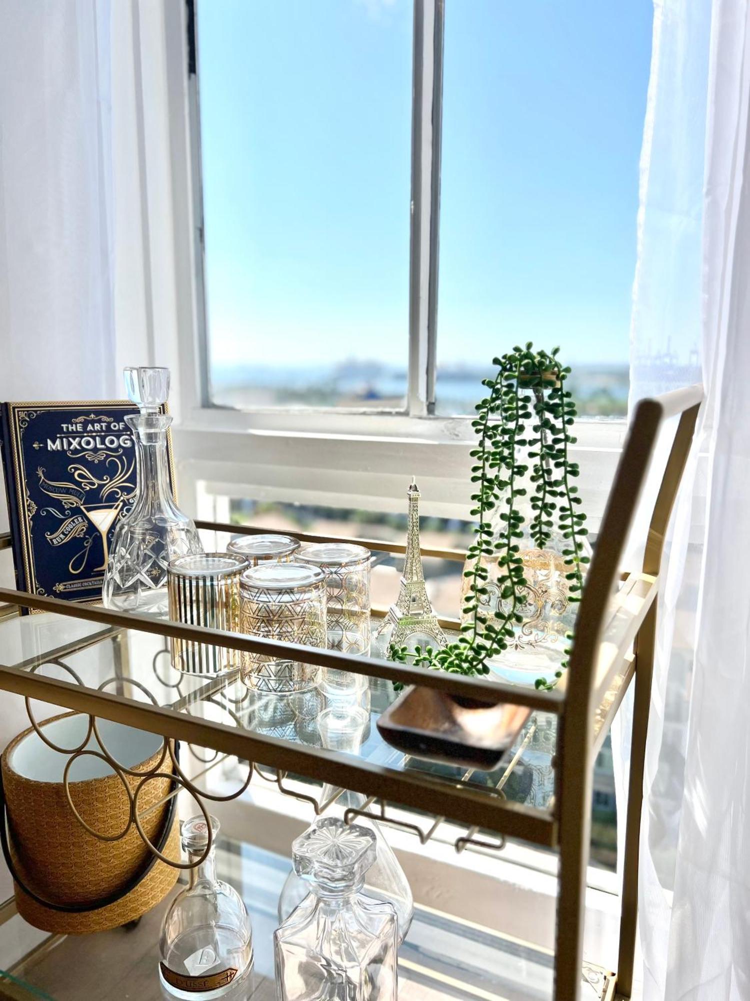 Your Penthouse Ocean View With Lights And Queen Mary Too *
